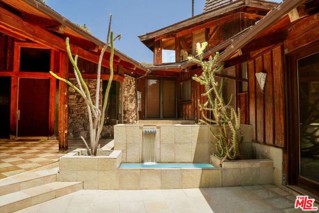 1926 Calle Yucca, Thousand Oaks, CA 91360