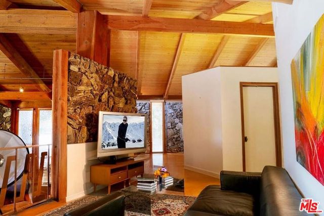 1926 Calle Yucca, Thousand Oaks, CA 91360