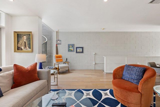 2016 Jesse E Segovia ST A, Austin, TX 78702