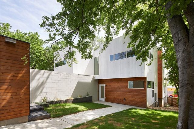 2016 Jesse E Segovia ST A, Austin, TX 78702