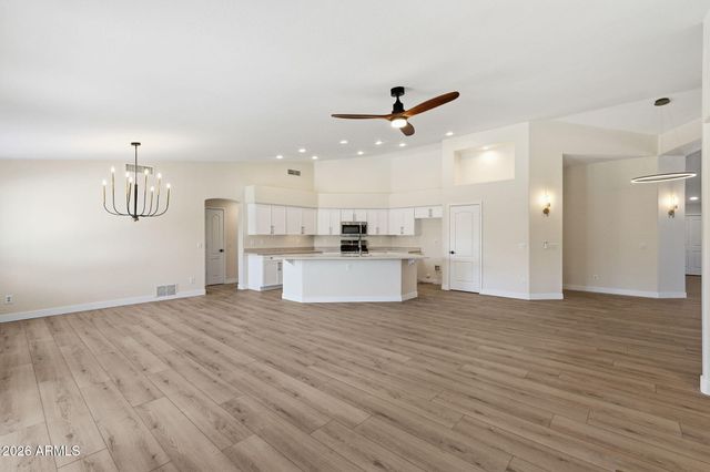 20457 N 87TH Drive, Peoria, AZ 85382