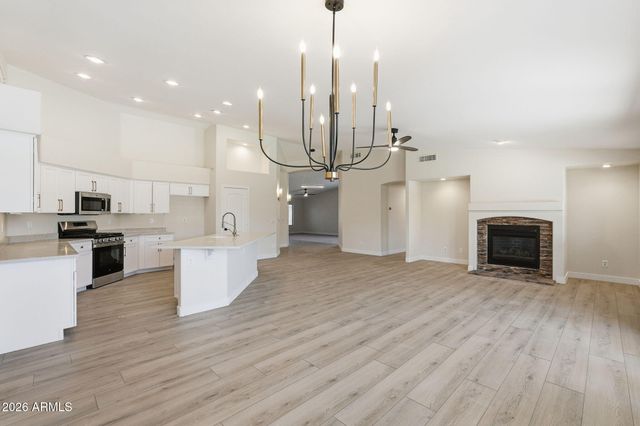 20457 N 87TH Drive, Peoria, AZ 85382