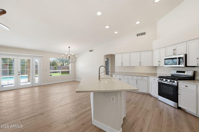 20457 N 87TH Drive, Peoria, AZ 85382