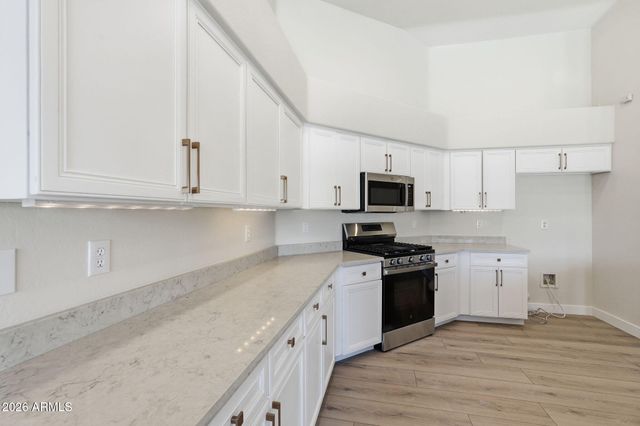 20457 N 87TH Drive, Peoria, AZ 85382