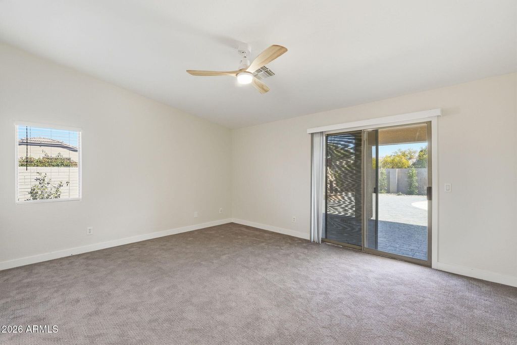 Image 19 of property listing at 20457 N 87TH Drive, Peoria, AZ 85382