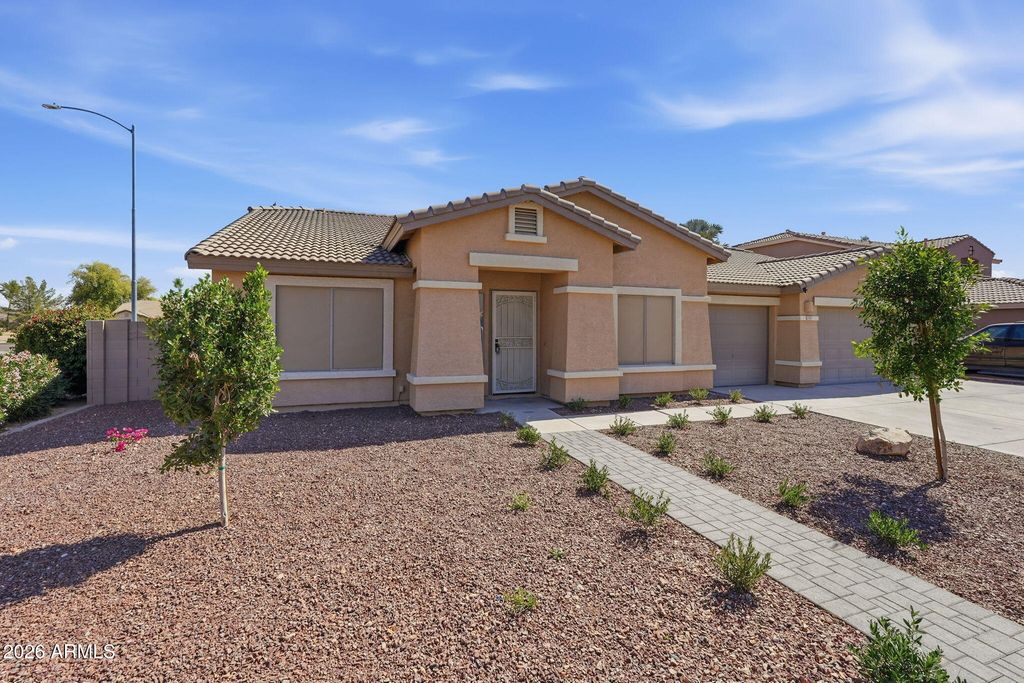 Image 2 of property listing at 20457 N 87TH Drive, Peoria, AZ 85382