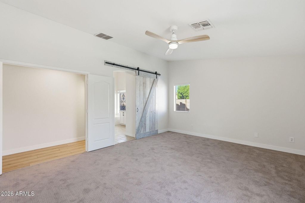 Image 20 of property listing at 20457 N 87TH Drive, Peoria, AZ 85382