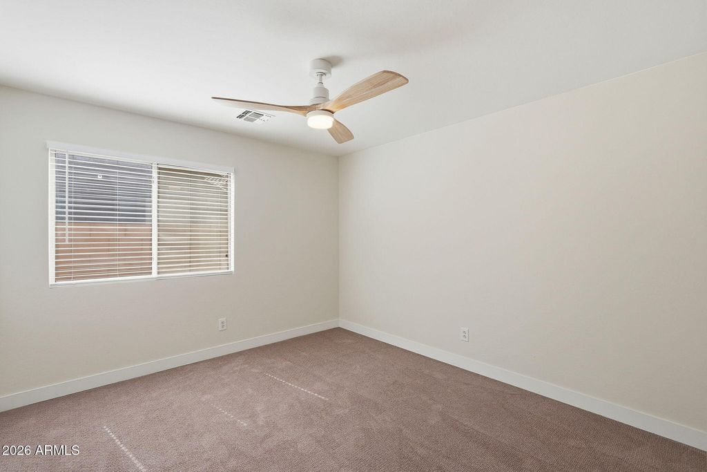 Image 27 of property listing at 20457 N 87TH Drive, Peoria, AZ 85382