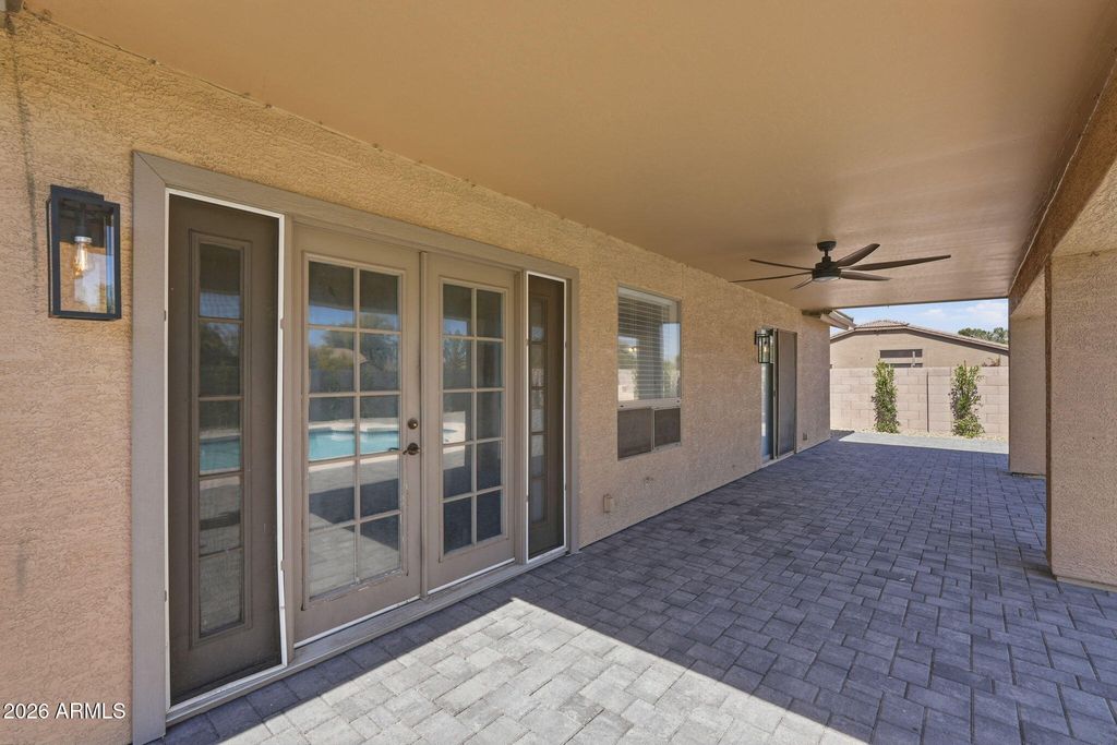 Image 34 of property listing at 20457 N 87TH Drive, Peoria, AZ 85382