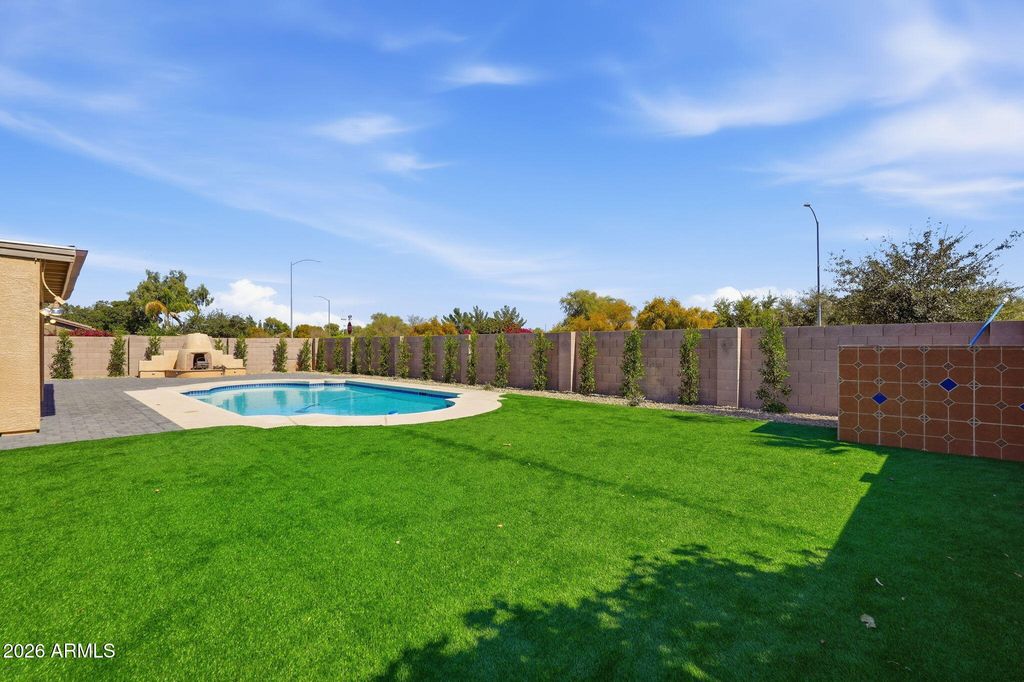 Image 35 of property listing at 20457 N 87TH Drive, Peoria, AZ 85382