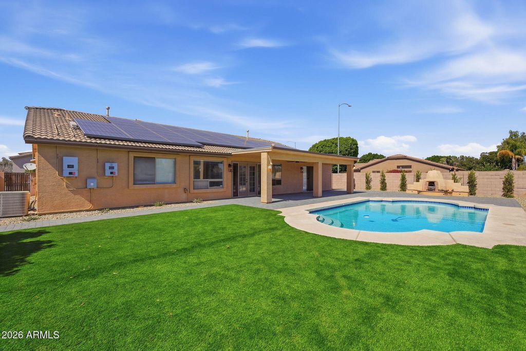 Image 36 of property listing at 20457 N 87TH Drive, Peoria, AZ 85382