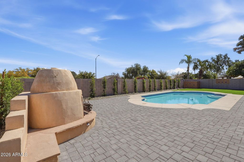 Image 39 of property listing at 20457 N 87TH Drive, Peoria, AZ 85382