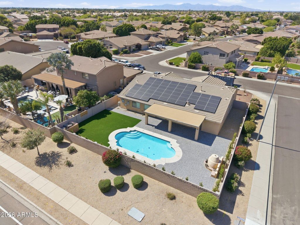 Image 40 of property listing at 20457 N 87TH Drive, Peoria, AZ 85382