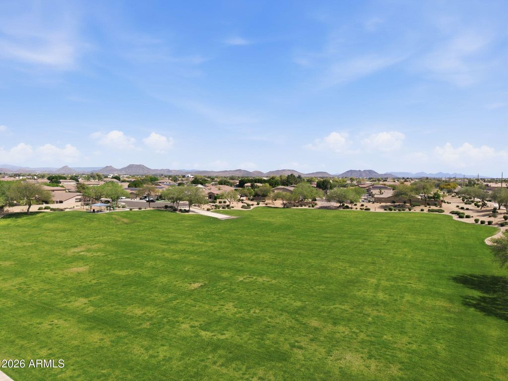 Image 43 of property listing at 20457 N 87TH Drive, Peoria, AZ 85382