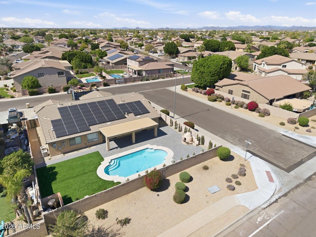 Image 44 of property listing at 20457 N 87TH Drive, Peoria, AZ 85382