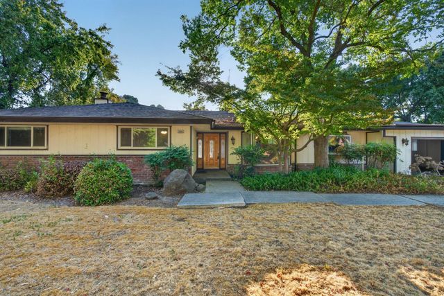 5646 N Lafayette Avenue, Fresno, CA 93711