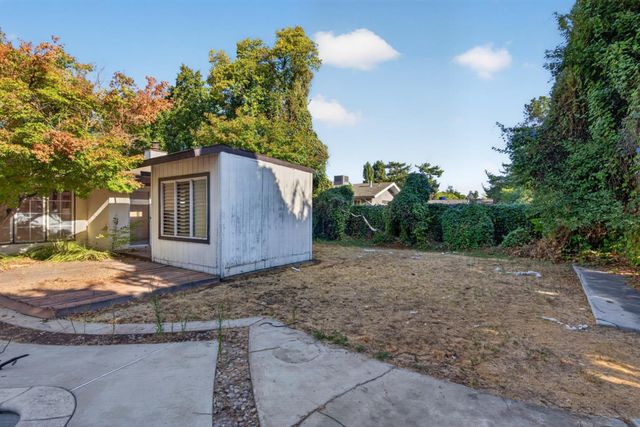 5646 N Lafayette Avenue, Fresno, CA 93711