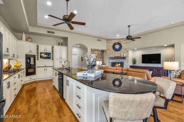 11433 E MISSION Lane, Scottsdale, AZ 85259