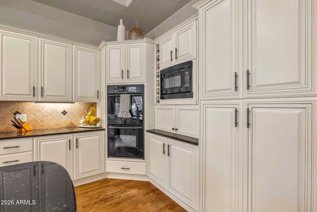 11433 E MISSION Lane, Scottsdale, AZ 85259