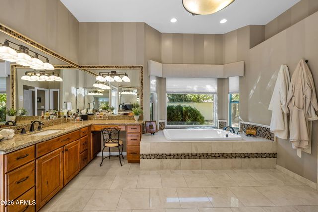 11433 E MISSION Lane, Scottsdale, AZ 85259