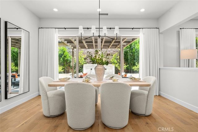 63 Lugano, Irvine, CA 92602