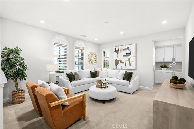 63 Lugano, Irvine, CA 92602