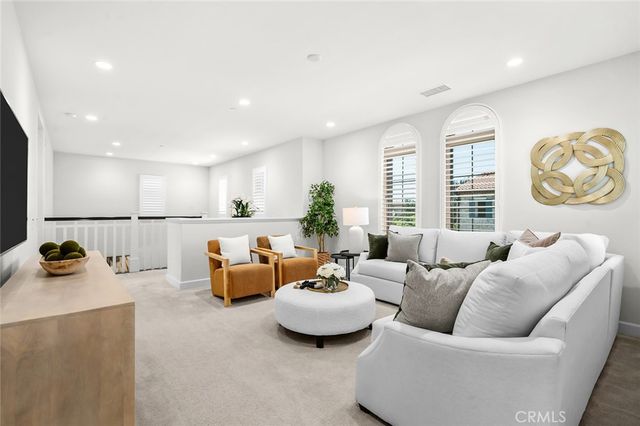63 Lugano, Irvine, CA 92602