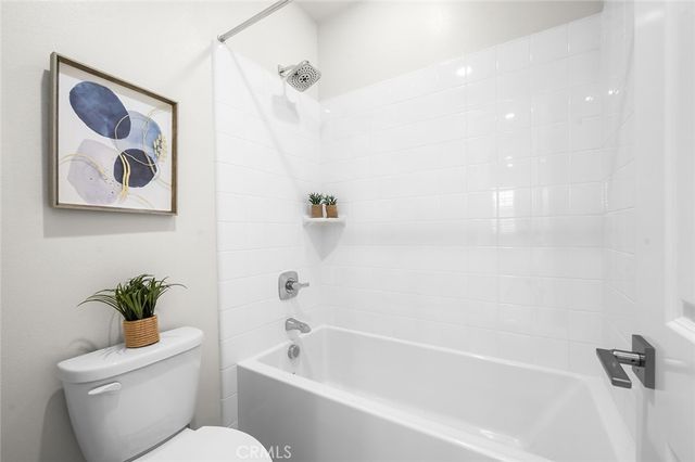 63 Lugano, Irvine, CA 92602