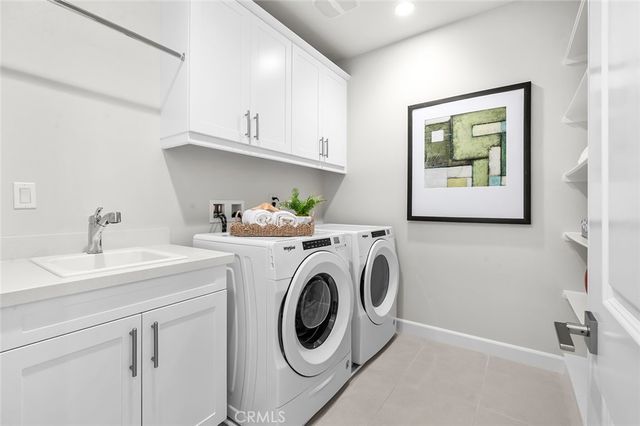63 Lugano, Irvine, CA 92602