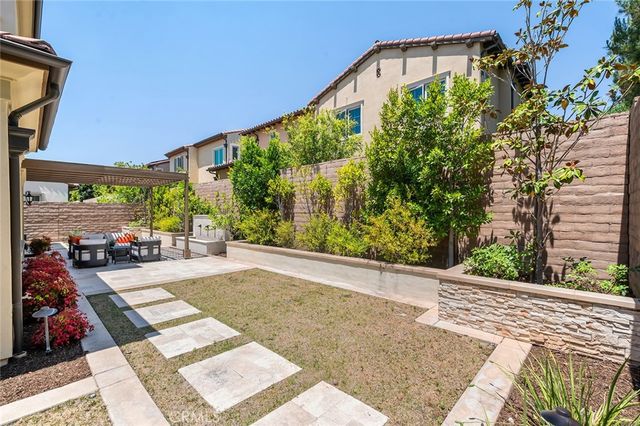 63 Lugano, Irvine, CA 92602