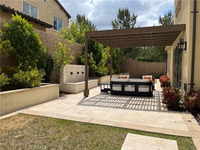 63 Lugano, Irvine, CA 92602