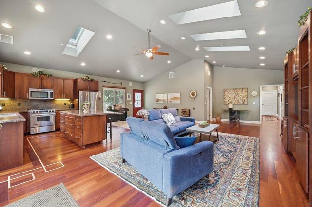 15190 Yvonne Drive, Morgan Hill, CA 95037