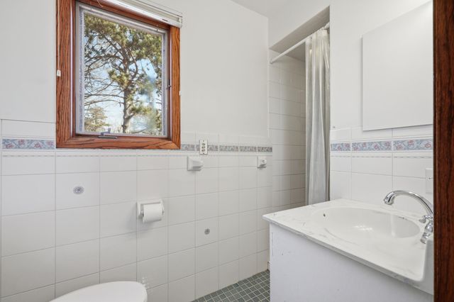 15720 7th Avenue N, Plymouth, MN 55447