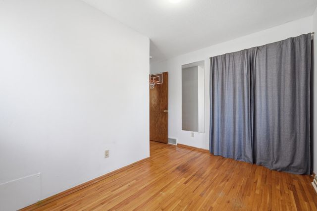 15720 7th Avenue N, Plymouth, MN 55447