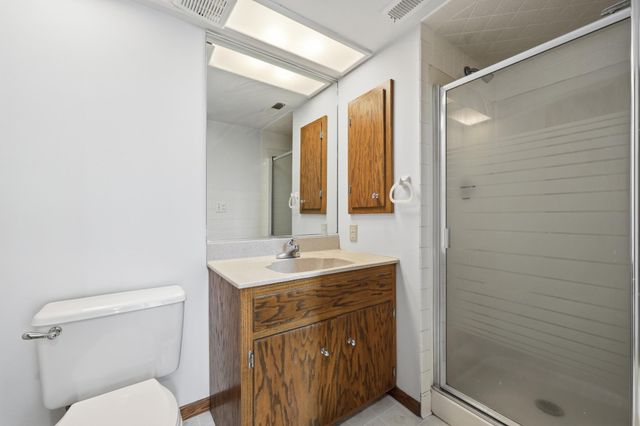 15720 7th Avenue N, Plymouth, MN 55447