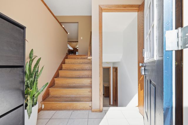 15720 7th Avenue N, Plymouth, MN 55447