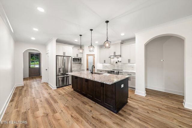 102 Oostagala Drive, Loudon, TN 37774