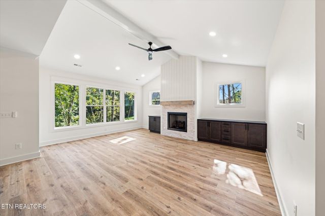 102 Oostagala Drive, Loudon, TN 37774