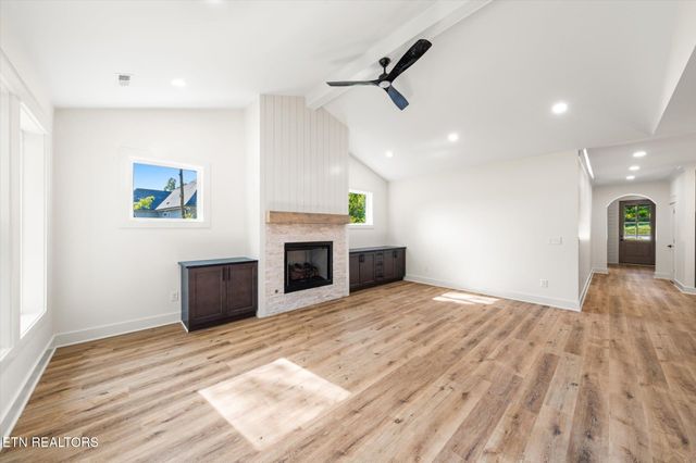 102 Oostagala Drive, Loudon, TN 37774