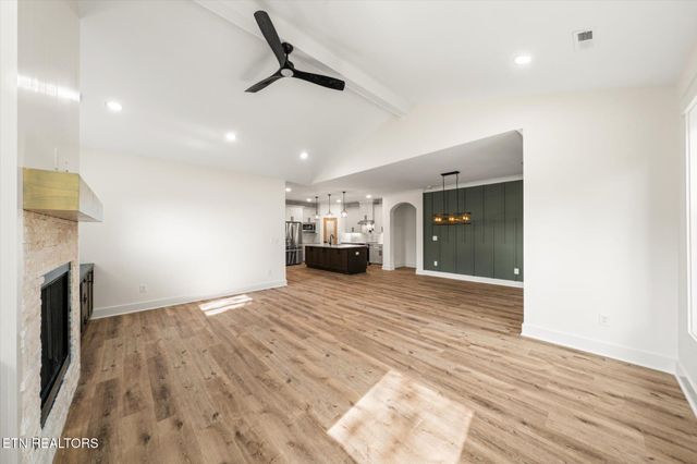 102 Oostagala Drive, Loudon, TN 37774