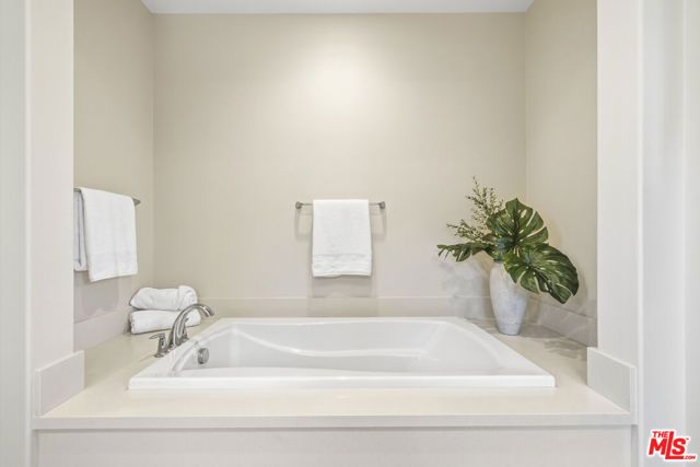 14604 McCormick Street, Sherman Oaks, CA 91411