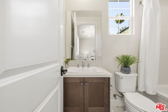 14604 McCormick Street, Sherman Oaks, CA 91411