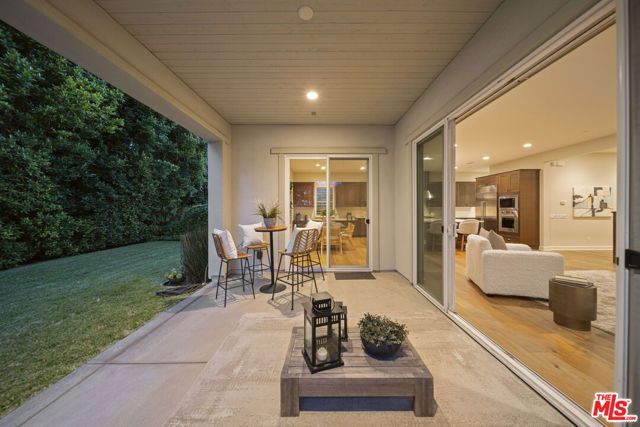 14604 McCormick Street, Sherman Oaks, CA 91411