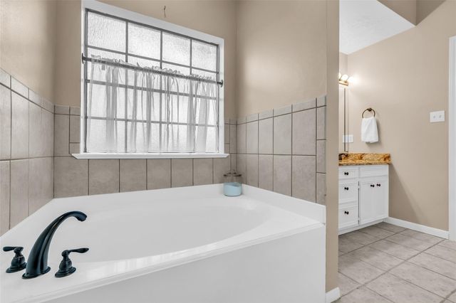 28414 Dobbin Huffsmith Road, Magnolia, TX 77354