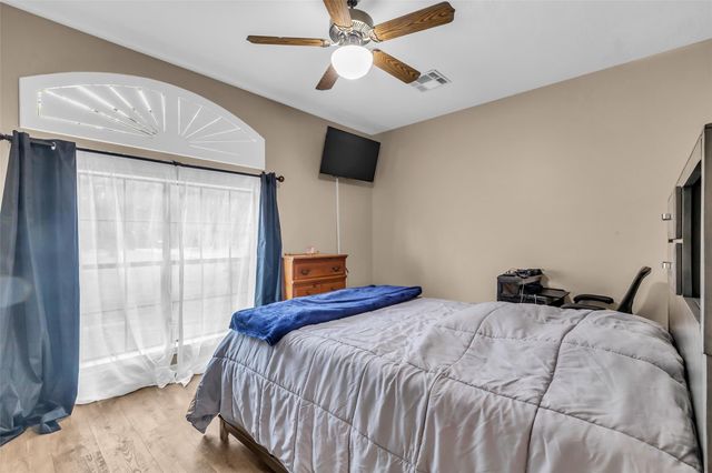 28414 Dobbin Huffsmith Road, Magnolia, TX 77354