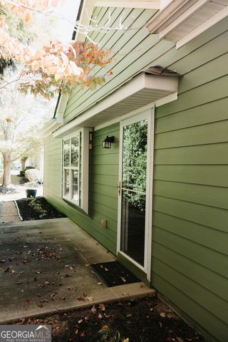 4304 Commonwealth Circle, Newnan, GA 30263