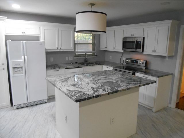 606 Devonshire Drive, Richardson, TX 75080