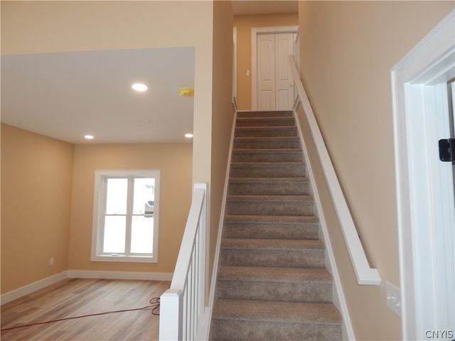 302 Bunker Hill, Syracuse, NY 13207