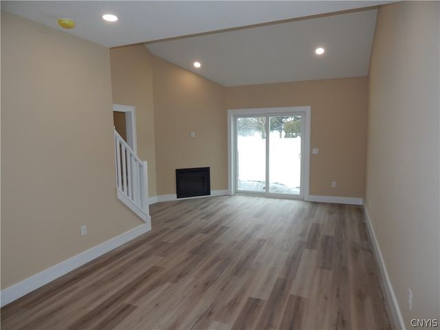 302 Bunker Hill, Syracuse, NY 13207