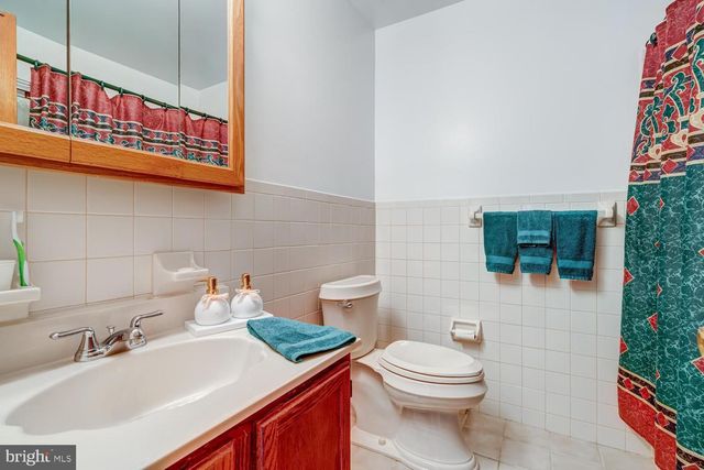 6 SPEIGHSTOWN PL, Toms River, NJ 08757